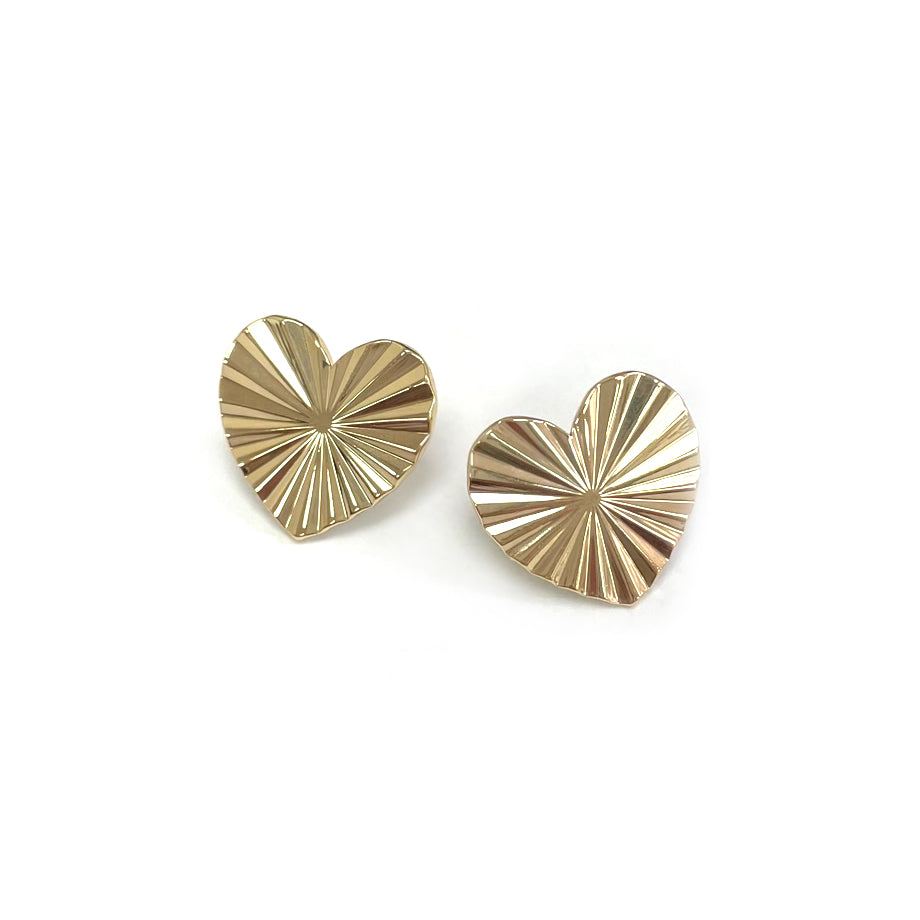 CE-4181 Dia-Cut Heart Stud Earrings