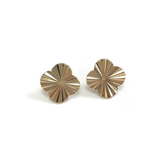 CE-4180 Dia-Cut Clover Stud Earrings